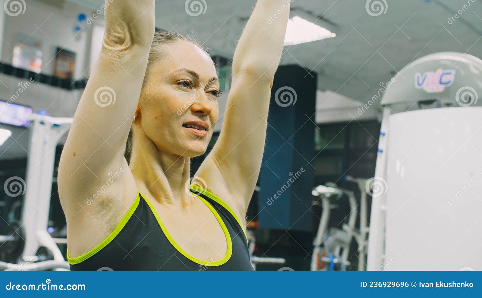 girls hairy armpits sports street gym