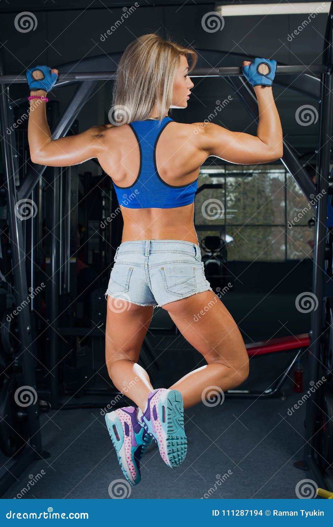 8,182 Girl Gym Shorts Stock Photos - Free & Royalty-Free Stock Photos from  Dreamstime