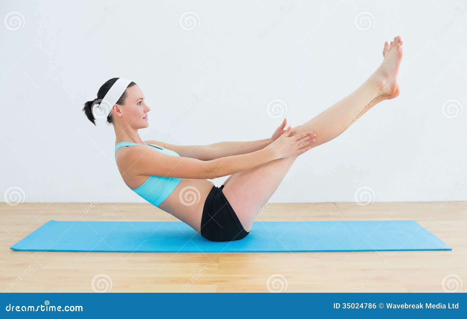 Boat yoga pose hi-res stock photography and images - Page 7 - Alamy