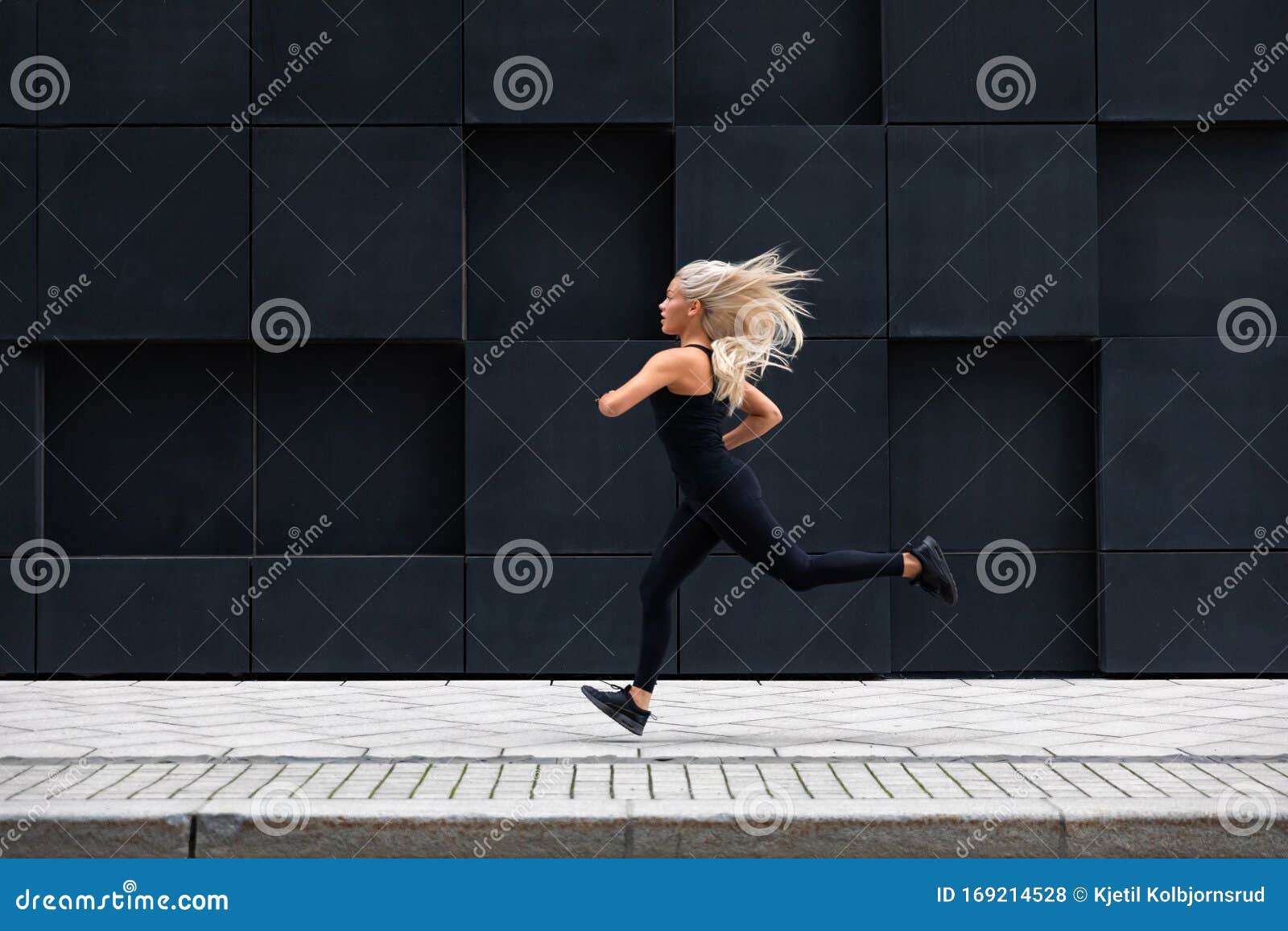 221,625 Running Woman Stock Photos - Free & Royalty-Free Stock Photos from  Dreamstime