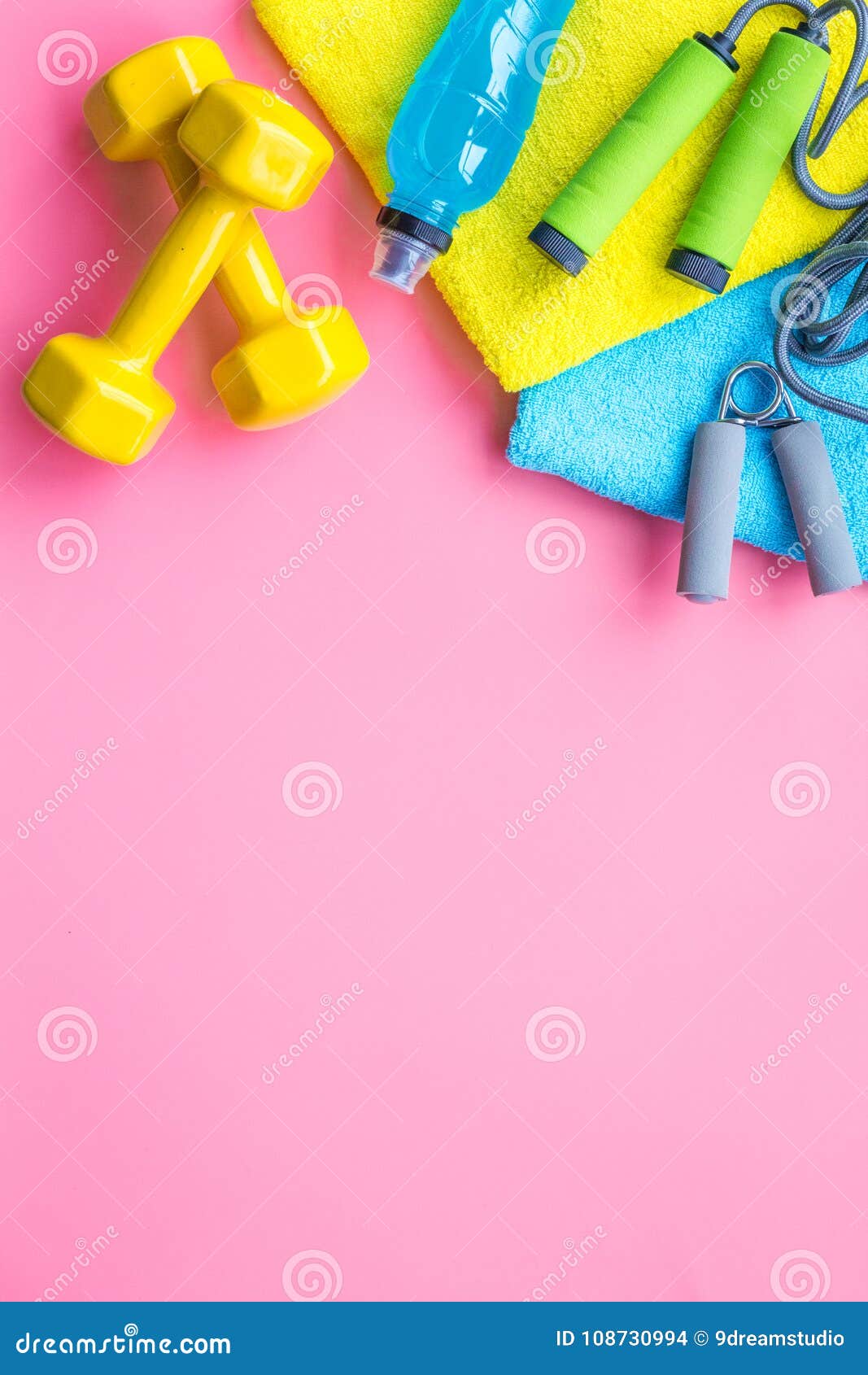 https://thumbs.dreamstime.com/z/fitness-background-equipment-gym-home-jump-rope-dumbbells-expander-water-pastel-pink-top-view-108730994.jpg