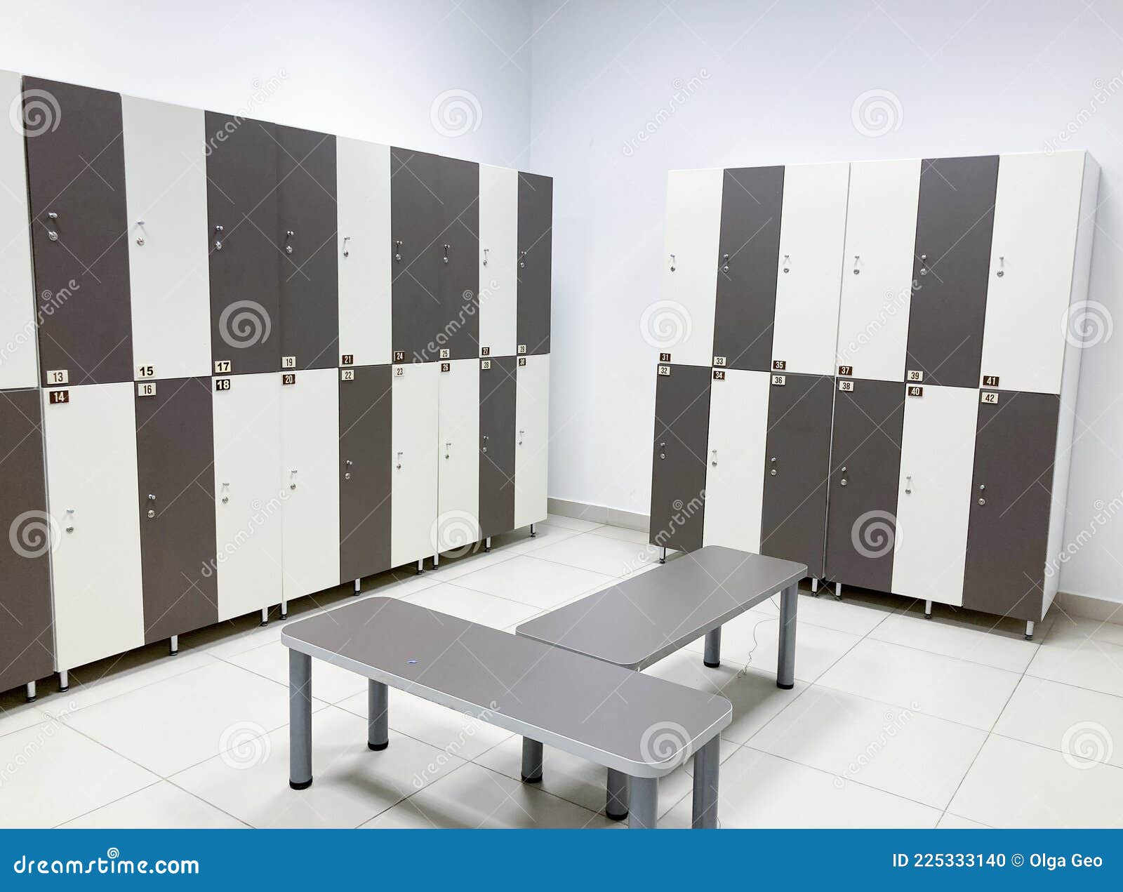 https://thumbs.dreamstime.com/z/fitness-center-locker-room-lockers-along-bathroom-belongings-bench-business-cabinet-change-clean-closet-clothes-clothing-225333140.jpg
