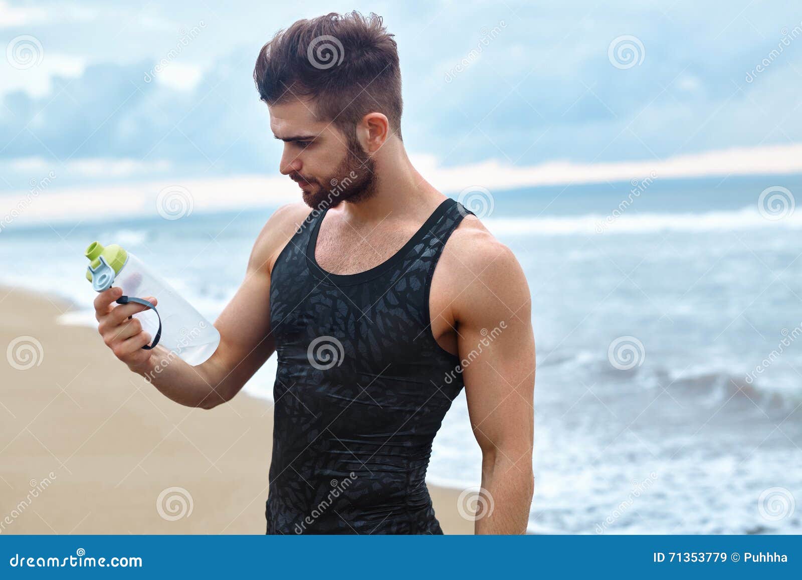 https://thumbs.dreamstime.com/z/fitness-man-water-bottle-resting-workout-beach-portrait-healthy-athletic-fit-body-holding-refreshing-71353779.jpg