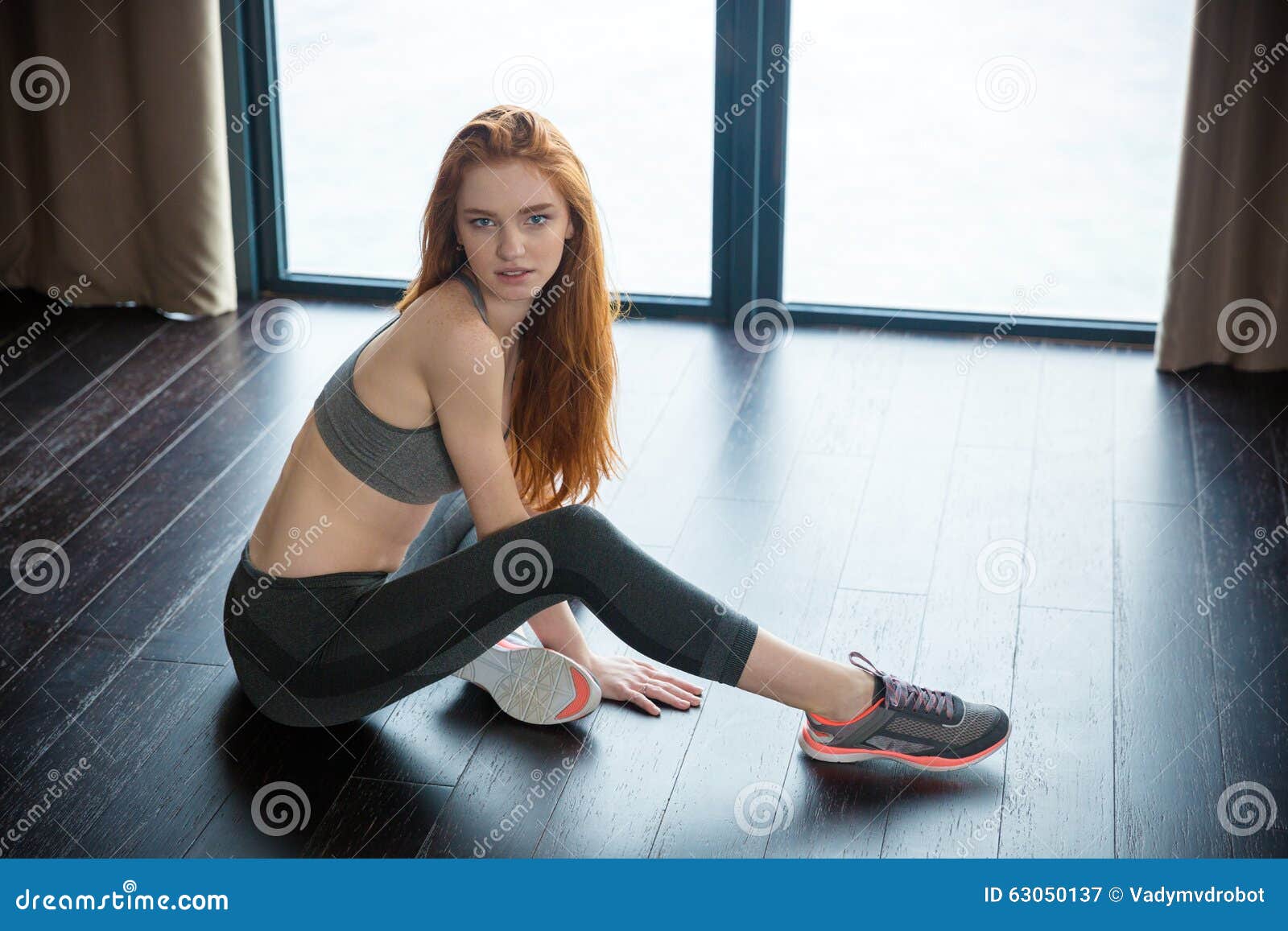 Ladies Gym Redhead 99