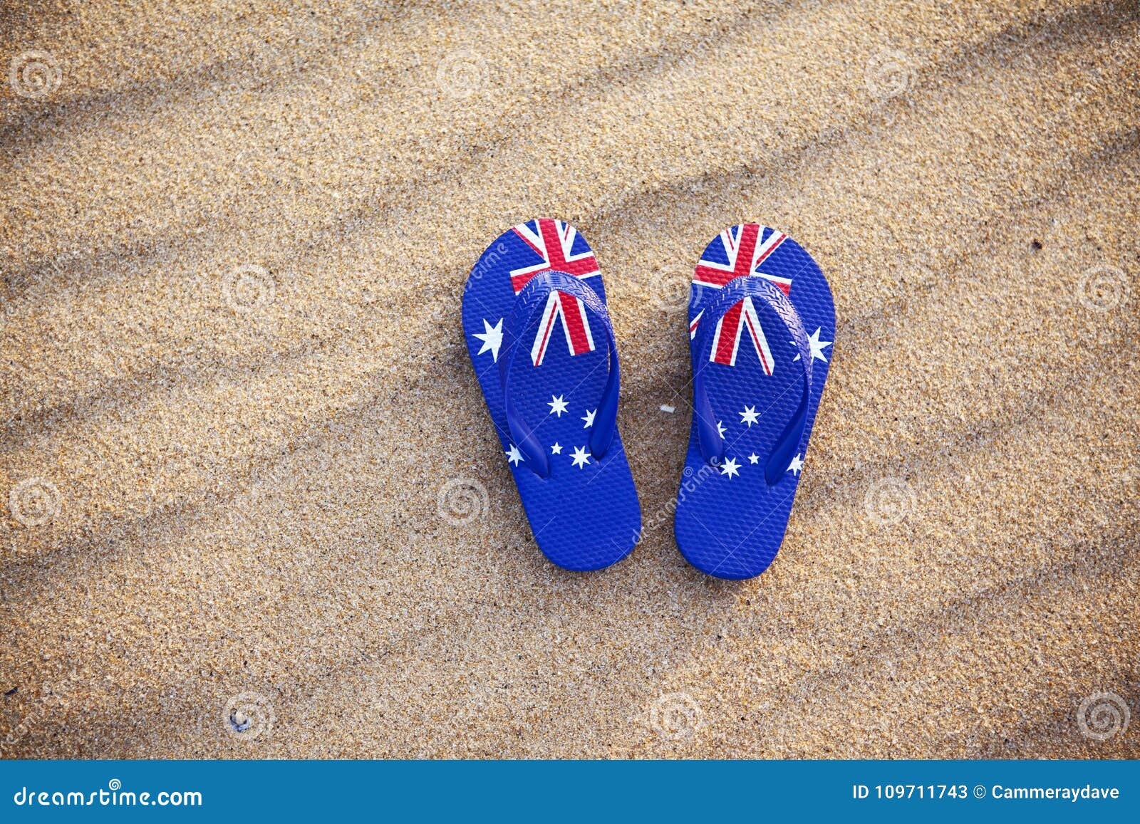 https://thumbs.dreamstime.com/z/flag-thongs-beach-australia-pair-australian-sandals-sandy-109711743.jpg