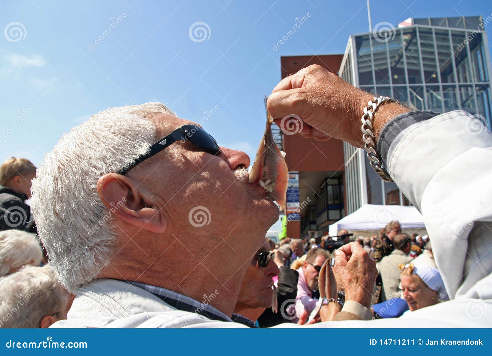 Flagday Scheveningen editorial photo. Image of news, herring 14711211