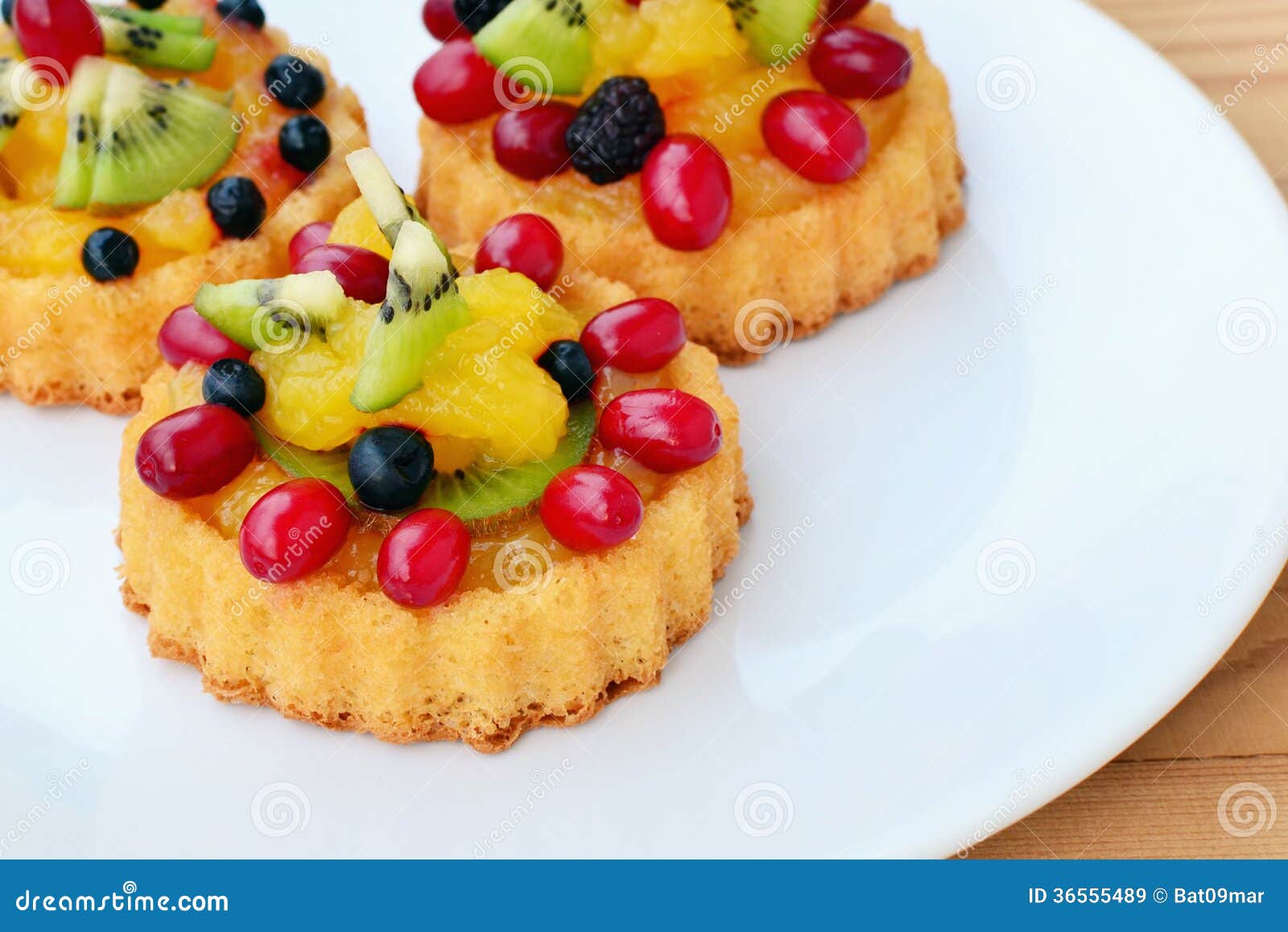 Entrez et tapons la causette (archive 10)... - Page 27 Flan-de-g%C3%A2teau-mousseline-avec-des-fruits-36555489