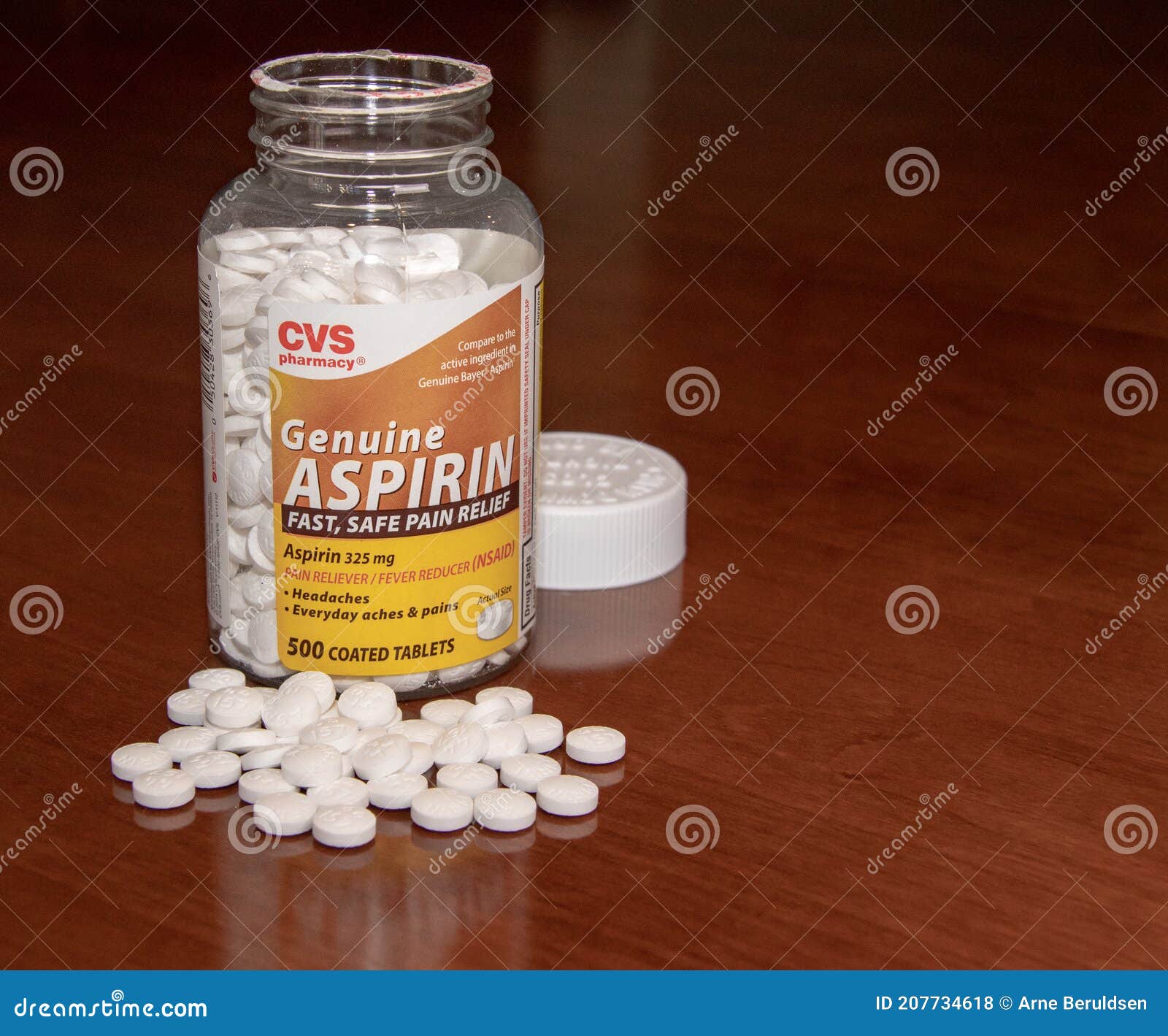 Flasche Durch Generika Aspirin Redaktionelles Stockfoto Bild Von Pillen Droge 207734618