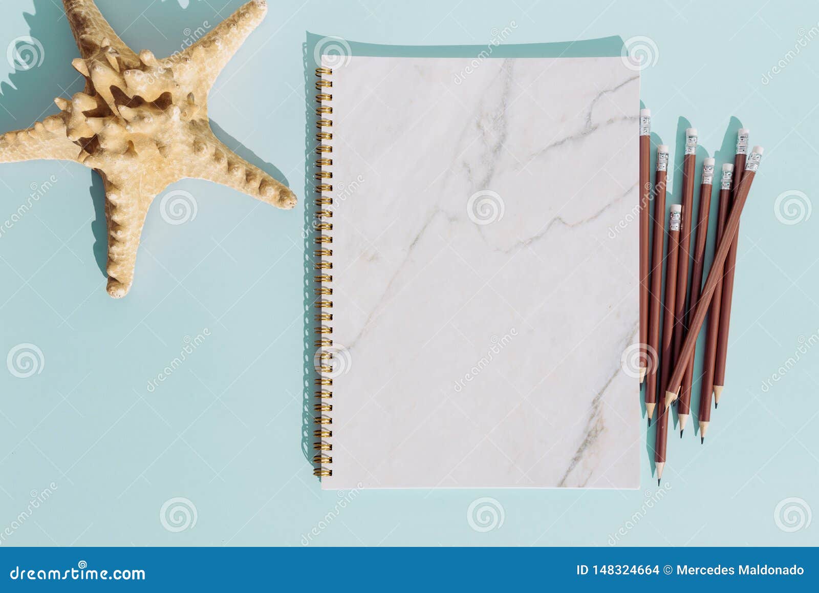 https://thumbs.dreamstime.com/z/flat-lay-notebook-pencil-starfish-summer-holiday-turquoise-background-top-view-above-148324664.jpg