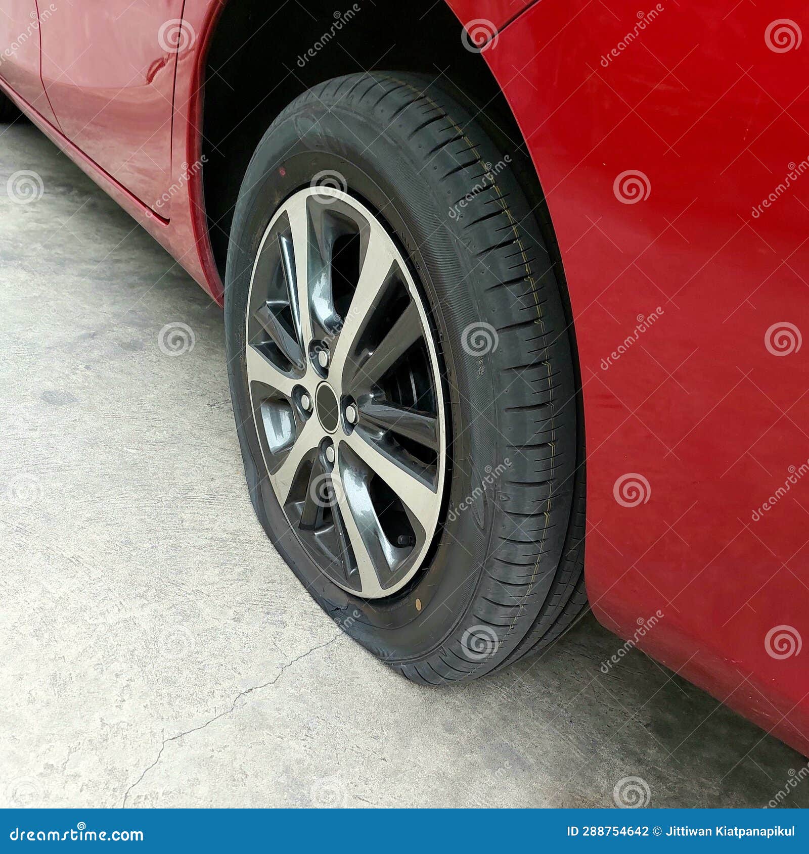 Collection 32+ Wallpapers picture of a flat tire on a red car Latest Collection 32+ Wallpapers picture of a flat tire on a red car Latest