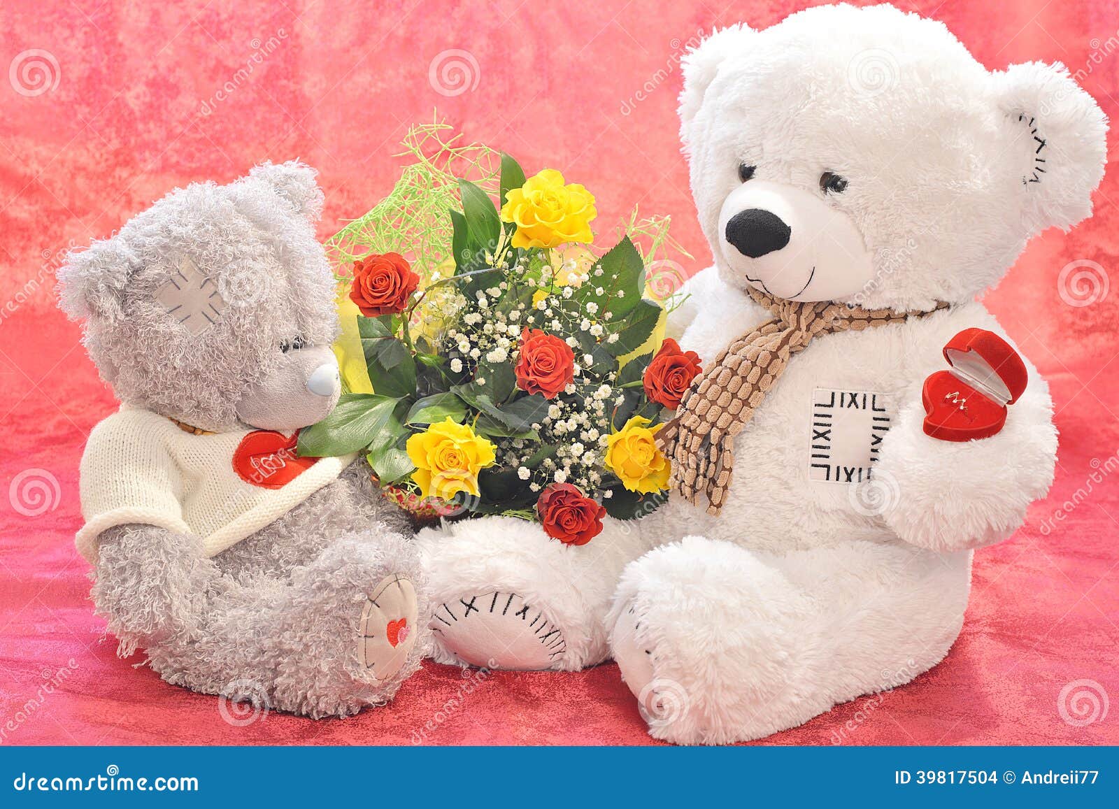 Fleurs Et Un Ours De Nounours Photo stock - Image du chéri, pelucheux:  39817504