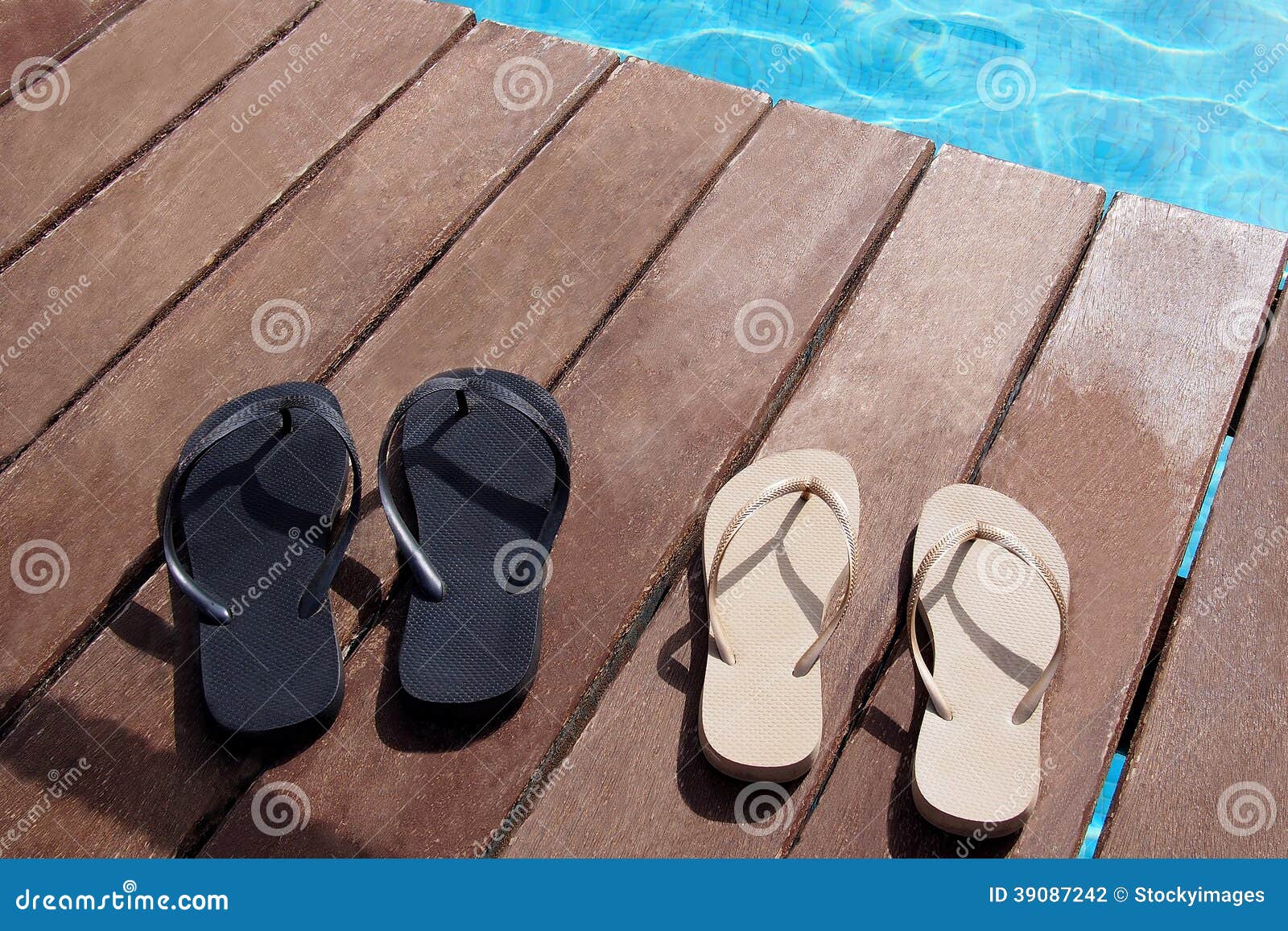 flip flop pool braid