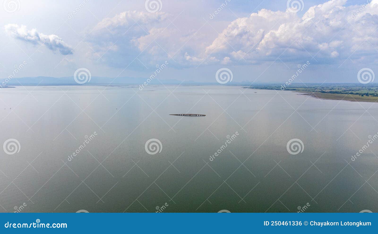 floating bridge that pops up in the middle of pa sak jolasid dam