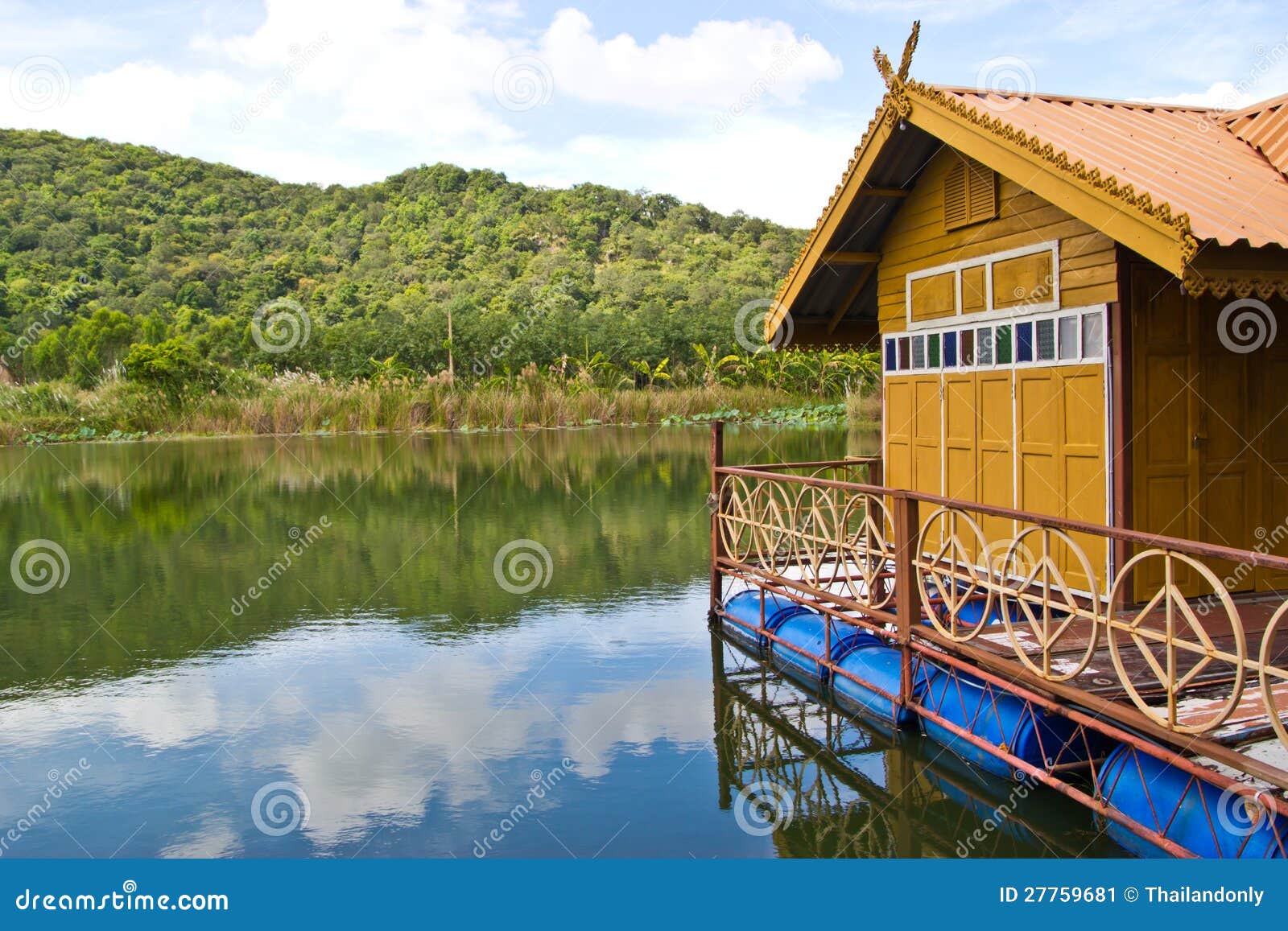 Floating house at thailand stock image. Image of hotel 27759681