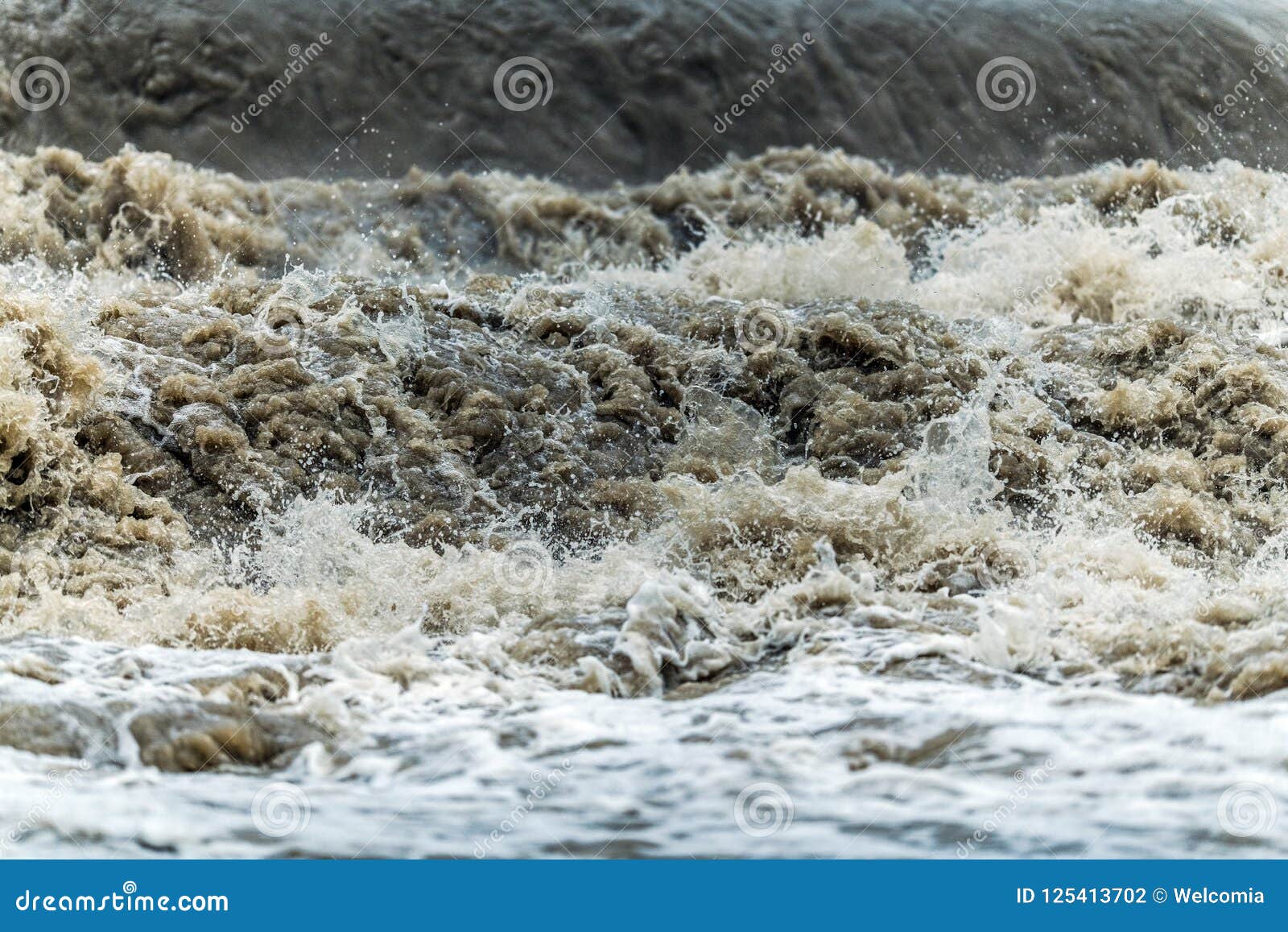 flood wave water disaster