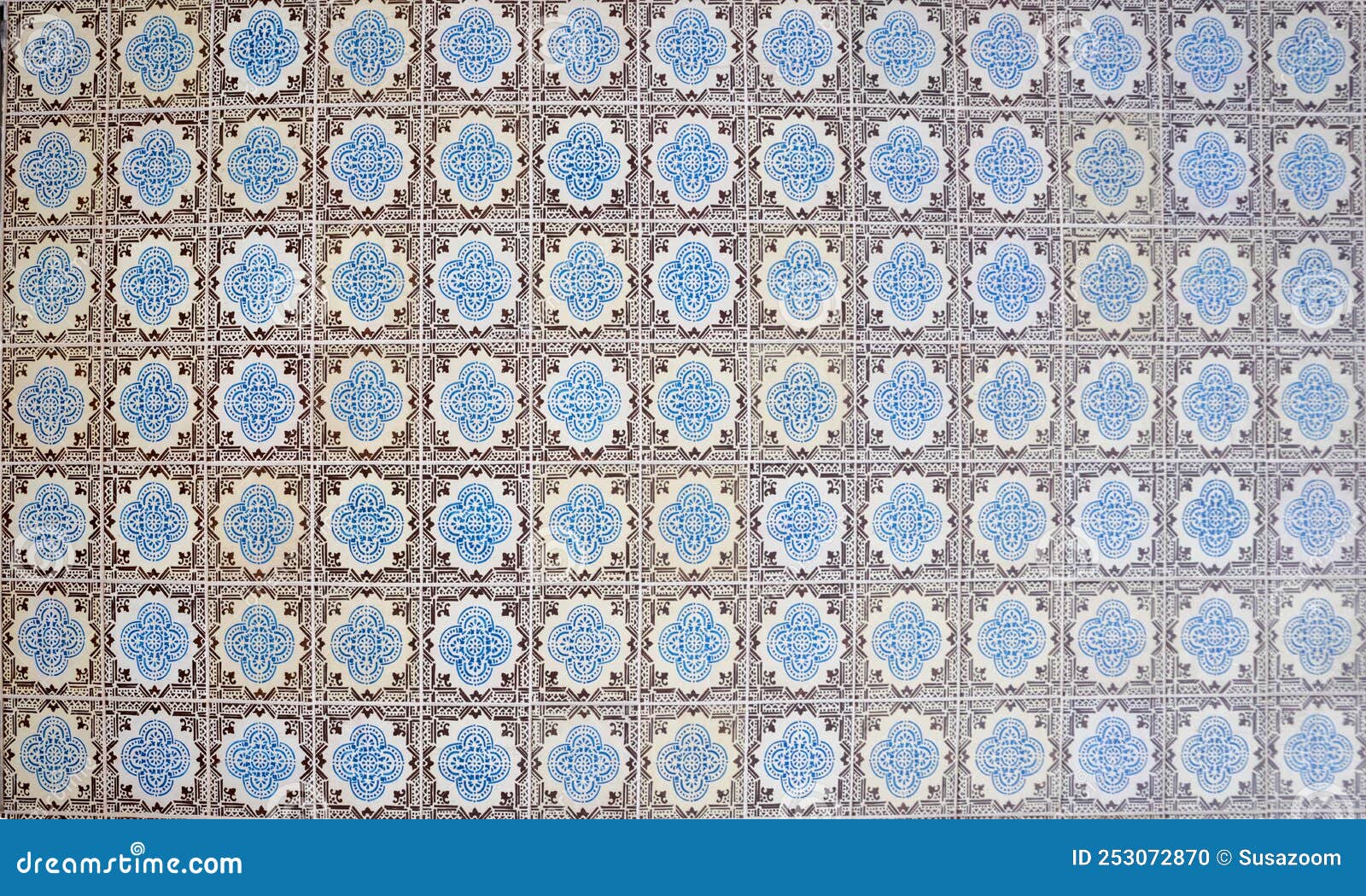 floor with historic azulejos, lissabon city