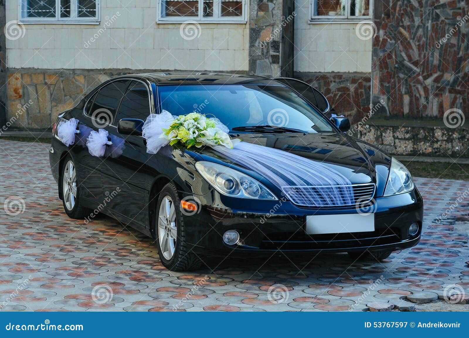 Flor Romántica De La Decoración En El Coche De La Boda En Negro Imagen de  archivo - Imagen de adornado, elegancia: 53767597