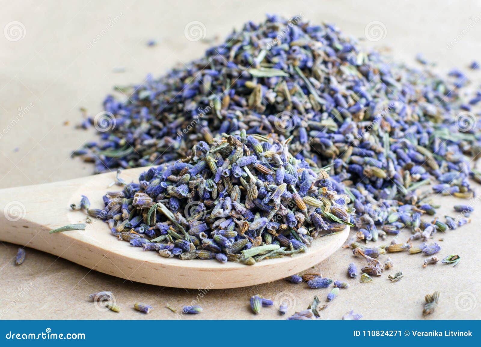 Flores Naturales Secas De La Lavanda Imagen de archivo - Imagen de hierba,  floral: 110824271