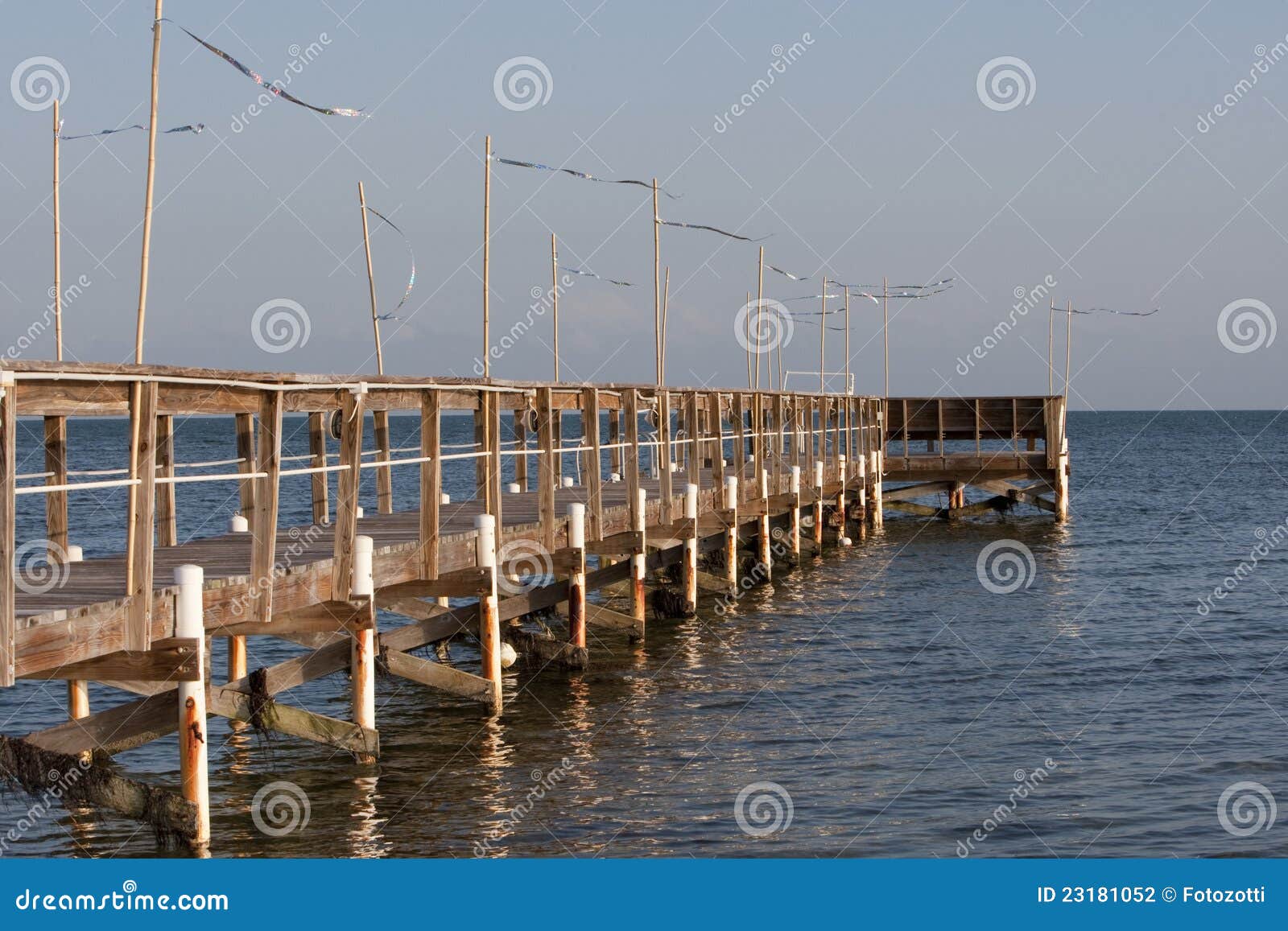 Florida fishing pier stock photo. Image of water, vacation - 23181052