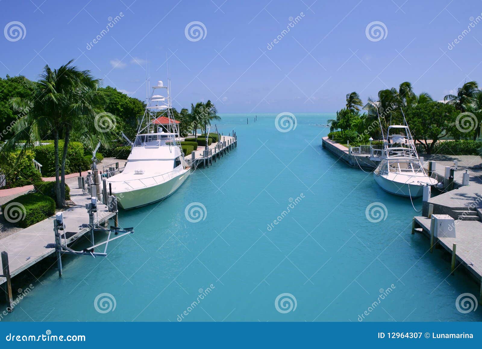 florida keys fishing boats in turquoise waterway