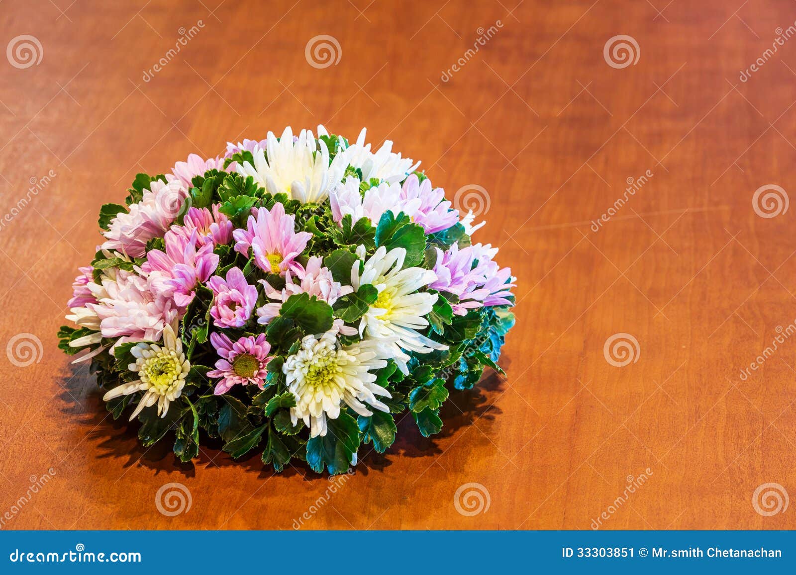 Flower bouquet on table stock image. Image of pink, decoration 33303851