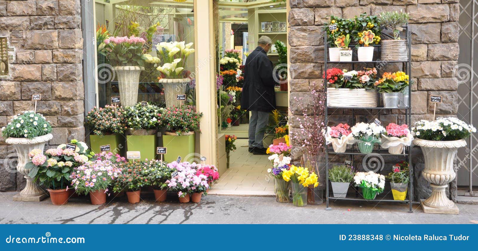 Flower Shop In Italy Editorial Stock Photo - Image: 23888348