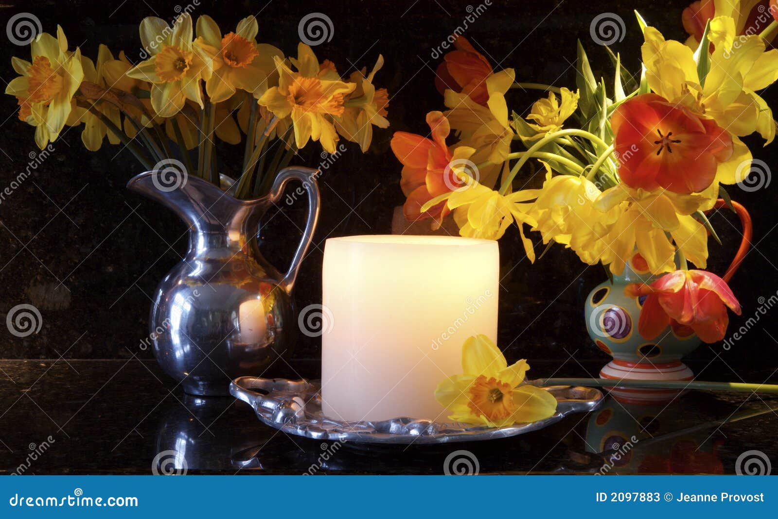 Flowers in the Kitchen stock image. Image of dafodil, design 2097883