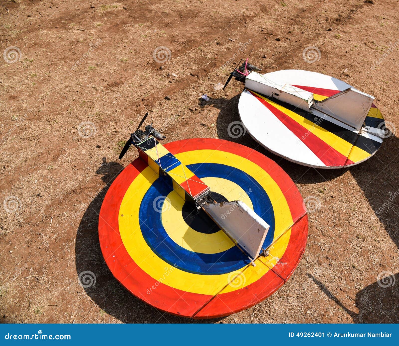 Flying saucer models stock image. Image of saucer, saucers 49262401