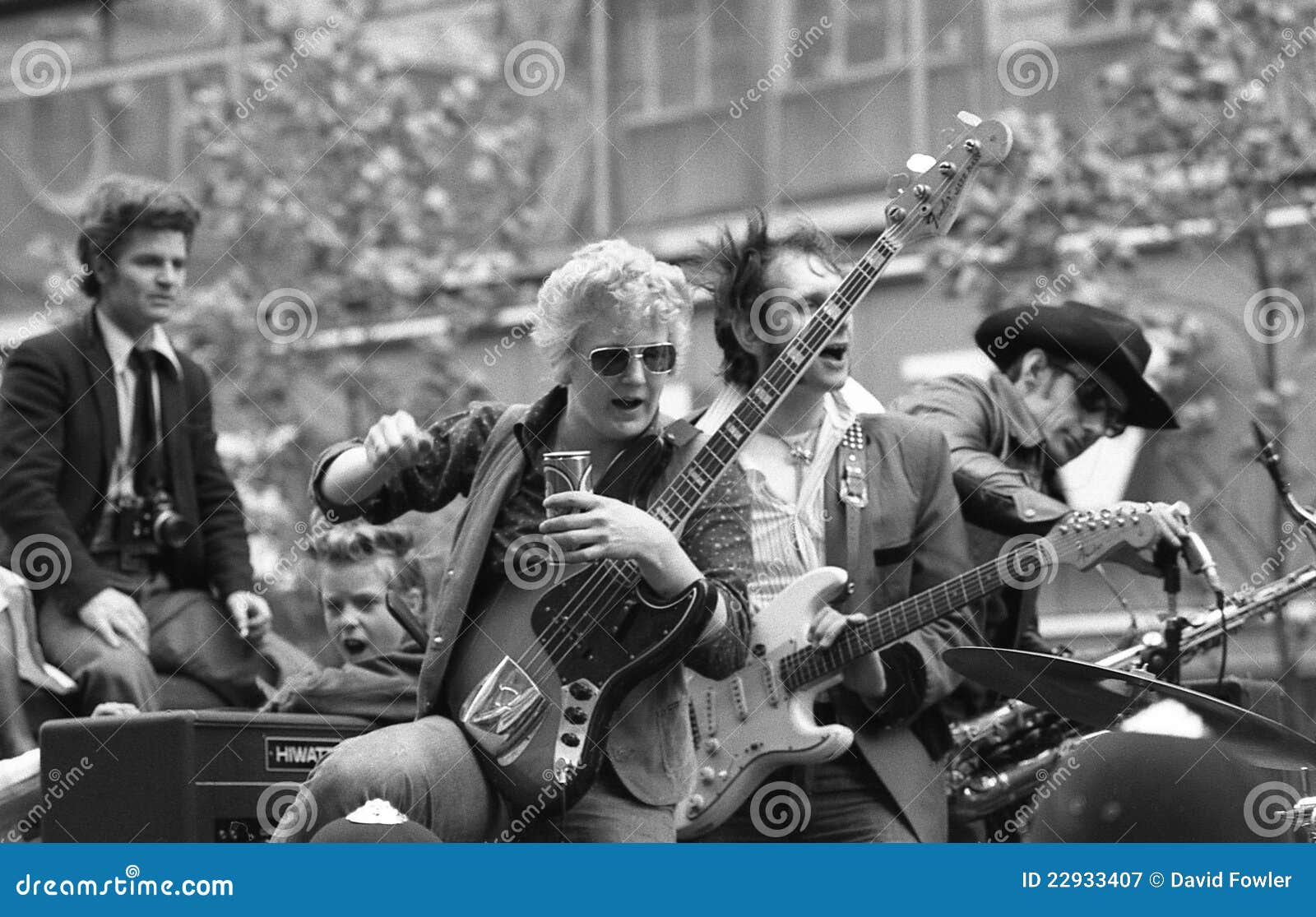 The Flying Saucers editorial photography. Image of group 22933407