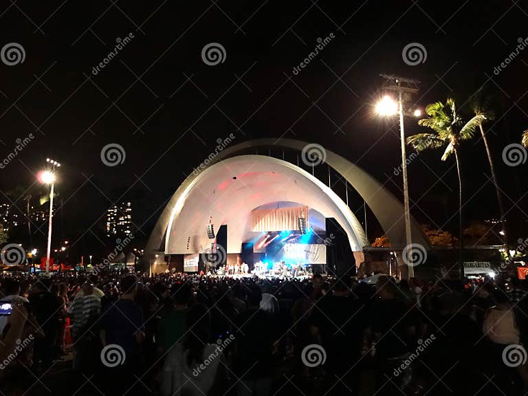 FM100 Birthday Bash at Waikiki Shell Editorial Stock Photo Image of