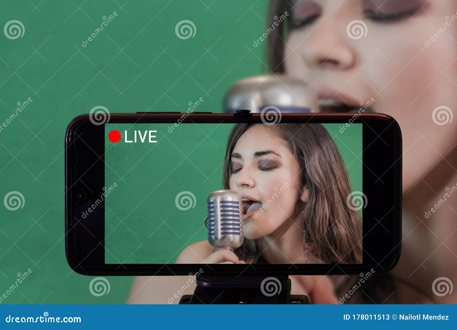 2 717 Smartphone Microphone Photos Free Royalty Free Stock Photos From Dreamstime