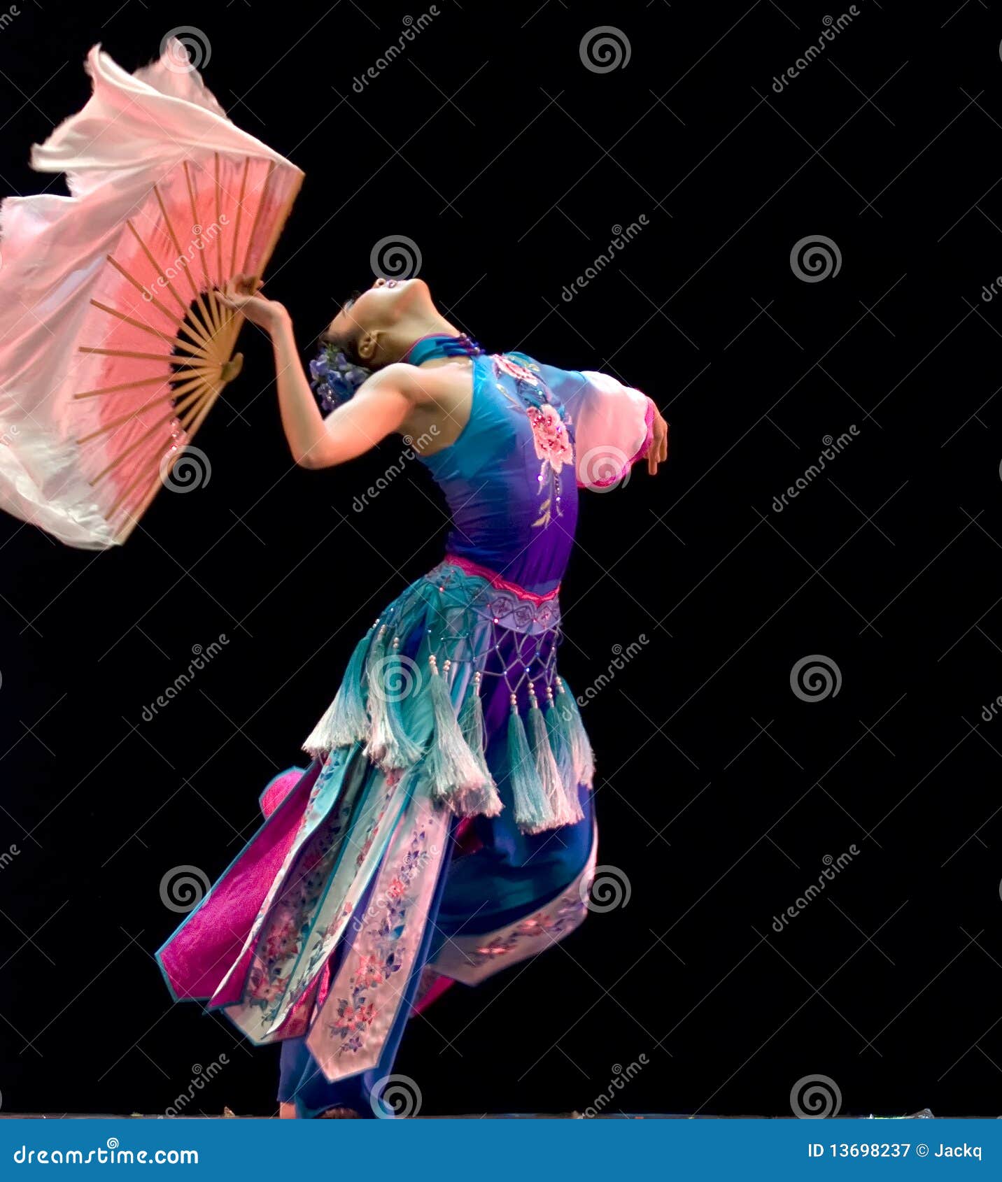 Folk dance competition editorial photography. Image of vitality 13698237