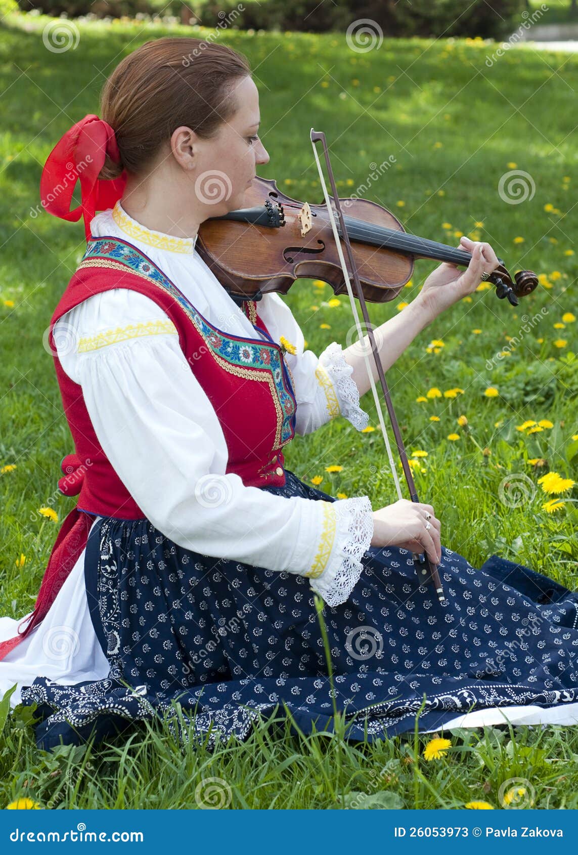 Folk violin player stock image. Image of acoustic, dress 26053973
