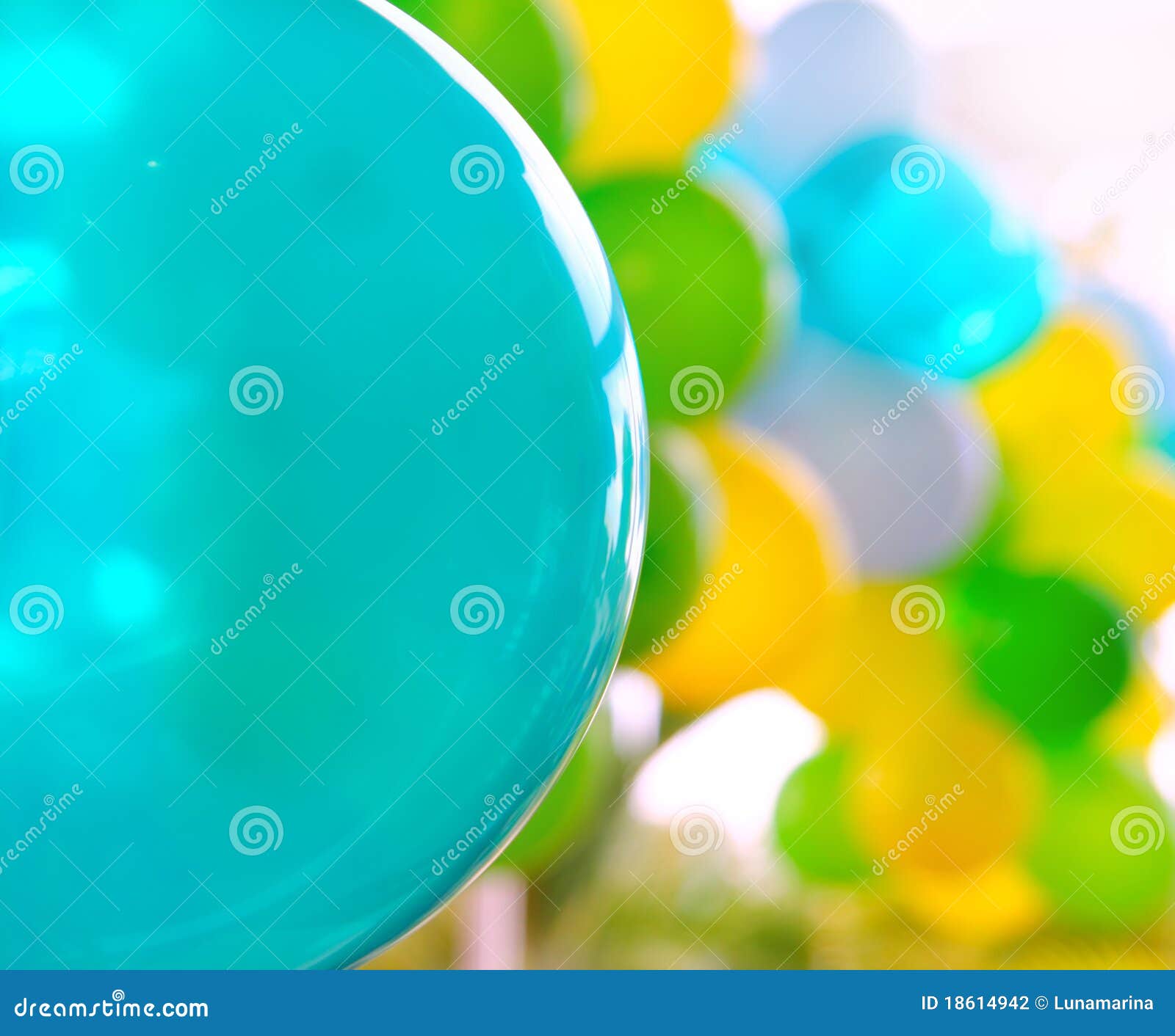 Fond coloré de configuration de fond de ballon. Jaune coloré de vert de fond de configuration de fond de ballon