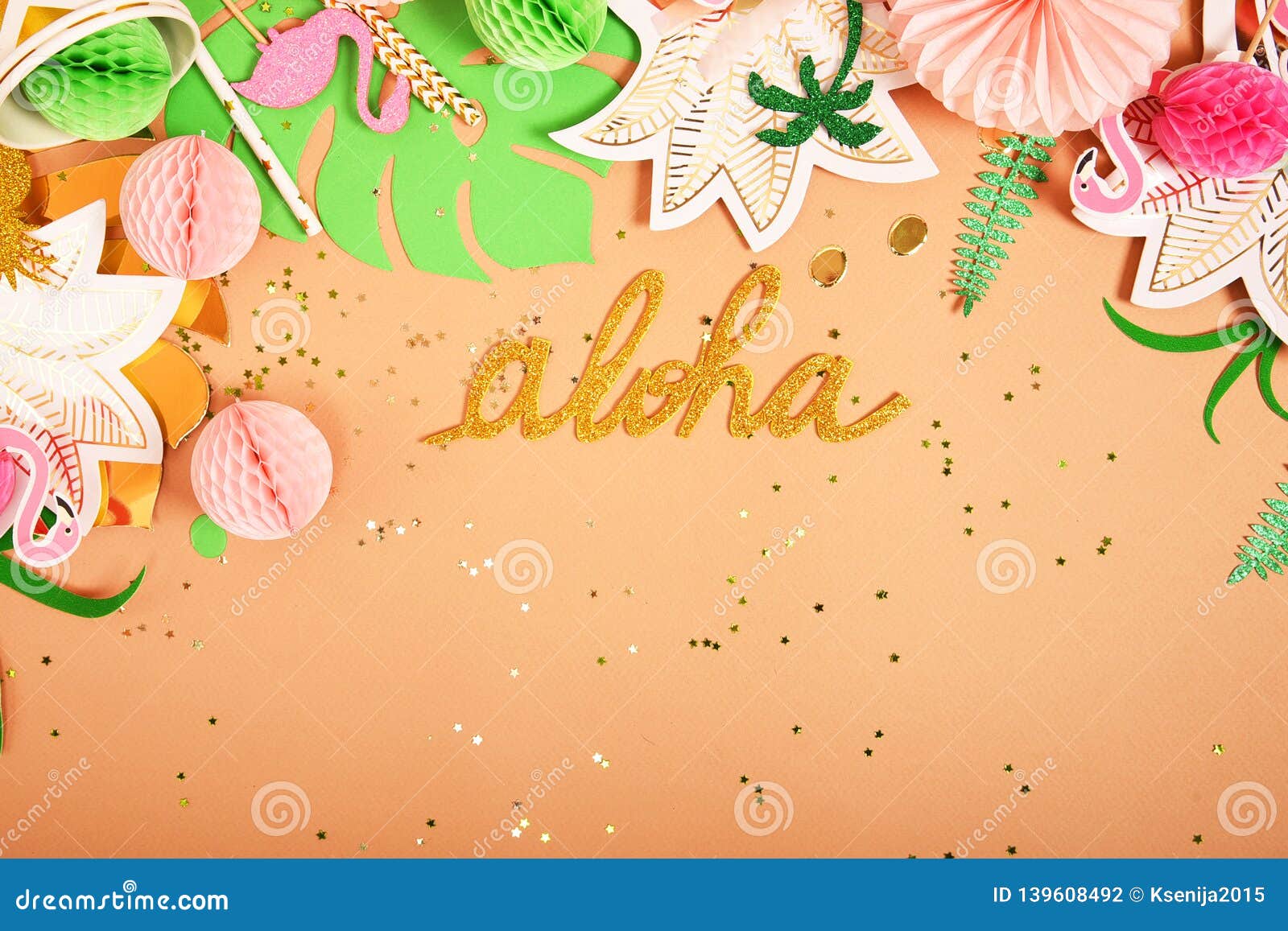Fond De Fete Theme Tropical Hawai Partie Anniversaire Vue De Ci Avant Configuration Plate Photo Stock Image Du Anniversaire Fond Fond De Fete Theme Tropical Hawai Partie Anniversaire Vue De Ci Avant Configuration Plate Photo Stock Image Du Anniversaire Fond