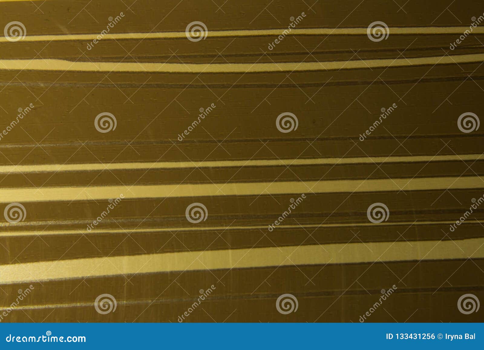 Fondo Brillante De Brown Con Las Rayas De Plata Foto de archivo