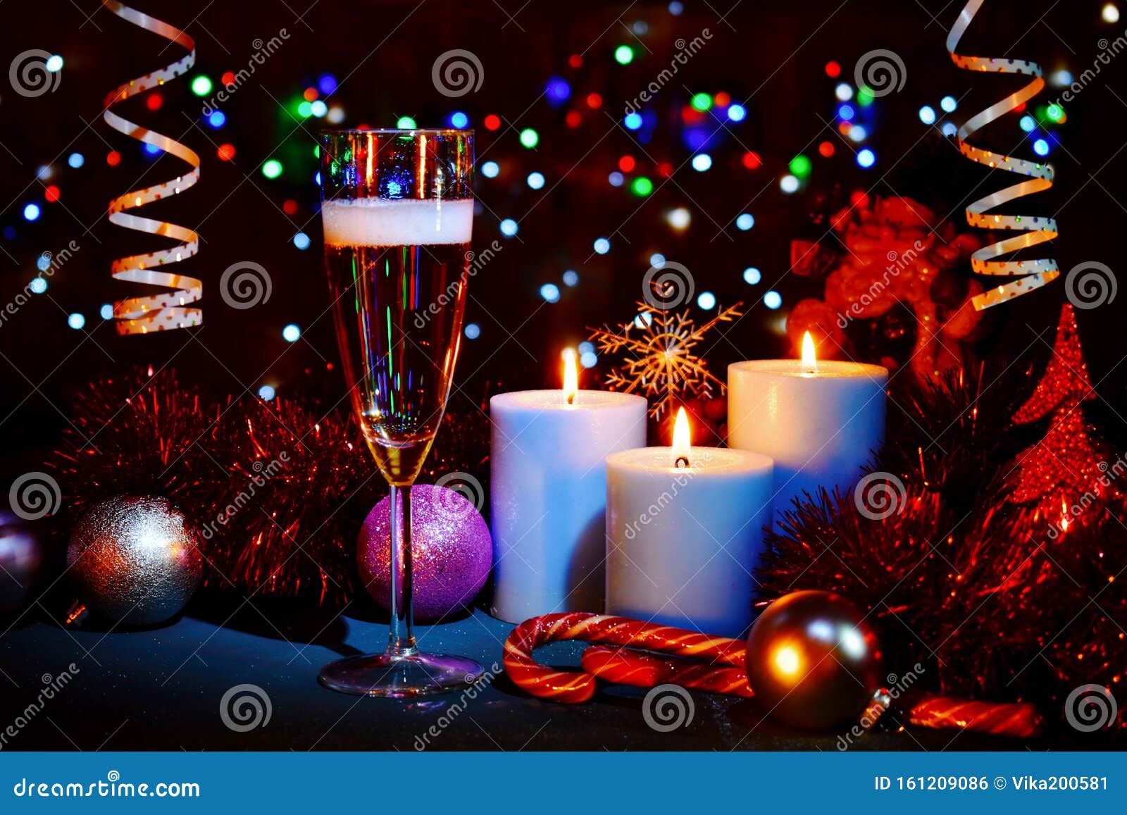 Fondo De Pantalla De Navidad Y Año Nuevo Luminosa Decoración Festiva Con  Juguetes Navideños Foto de archivo - Imagen de concepto, estrella: 161209086