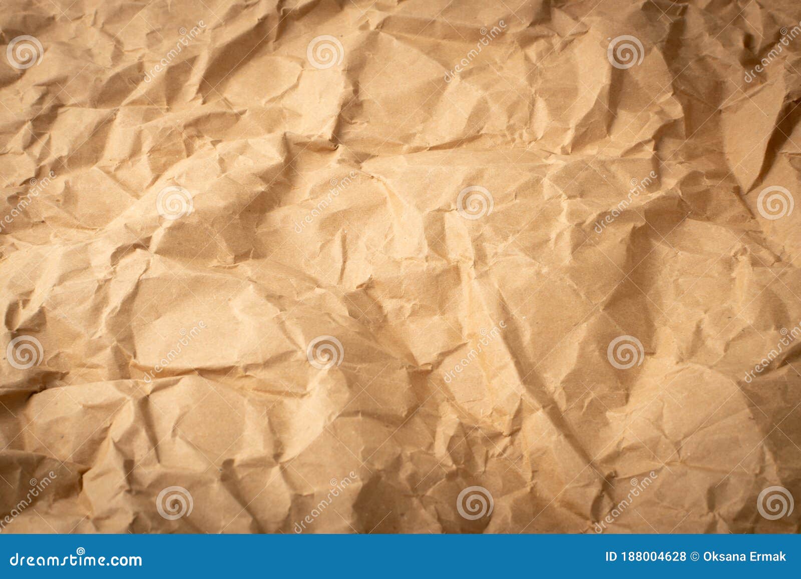 Papel kraft arrugado para envoltura y fondos Stock Photo