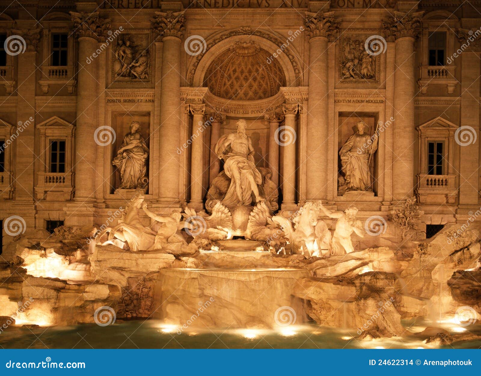 Fontanny Italy noc Rome trevi. Europe fontanna Italy Lazio zaświecał noc Rome trevi noc