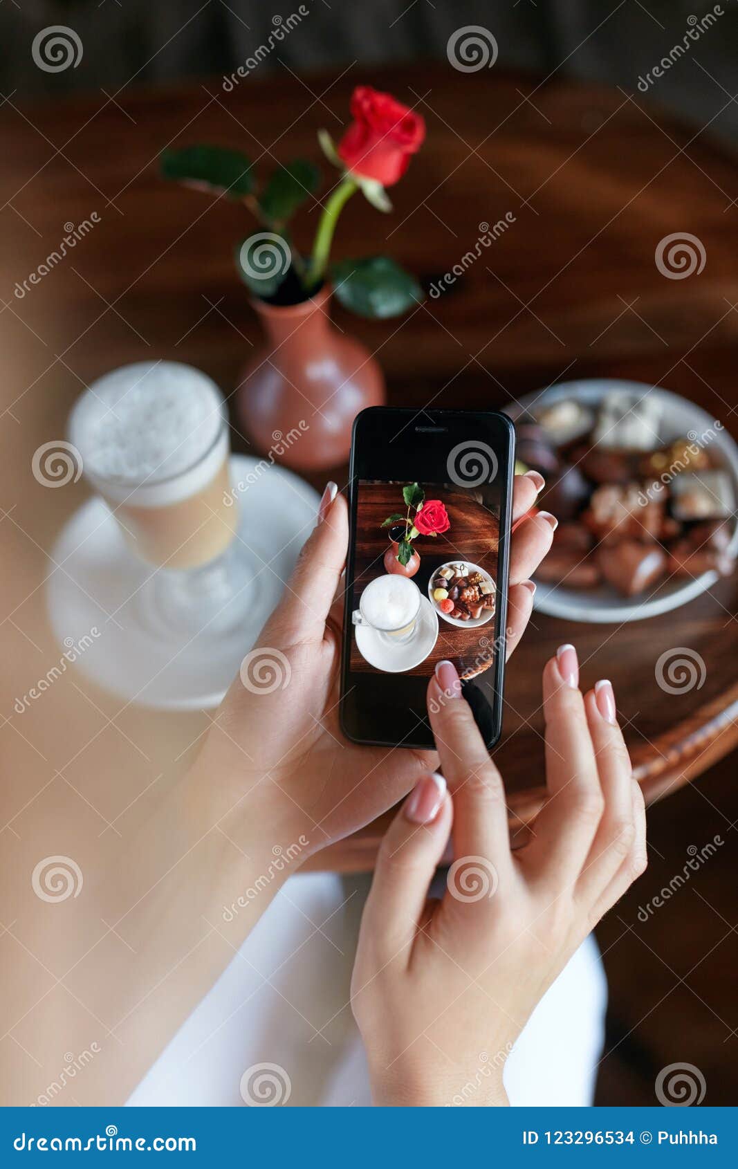  Food  Photo  On Mobile  Phone In Cafe Stock Photo  Image of 