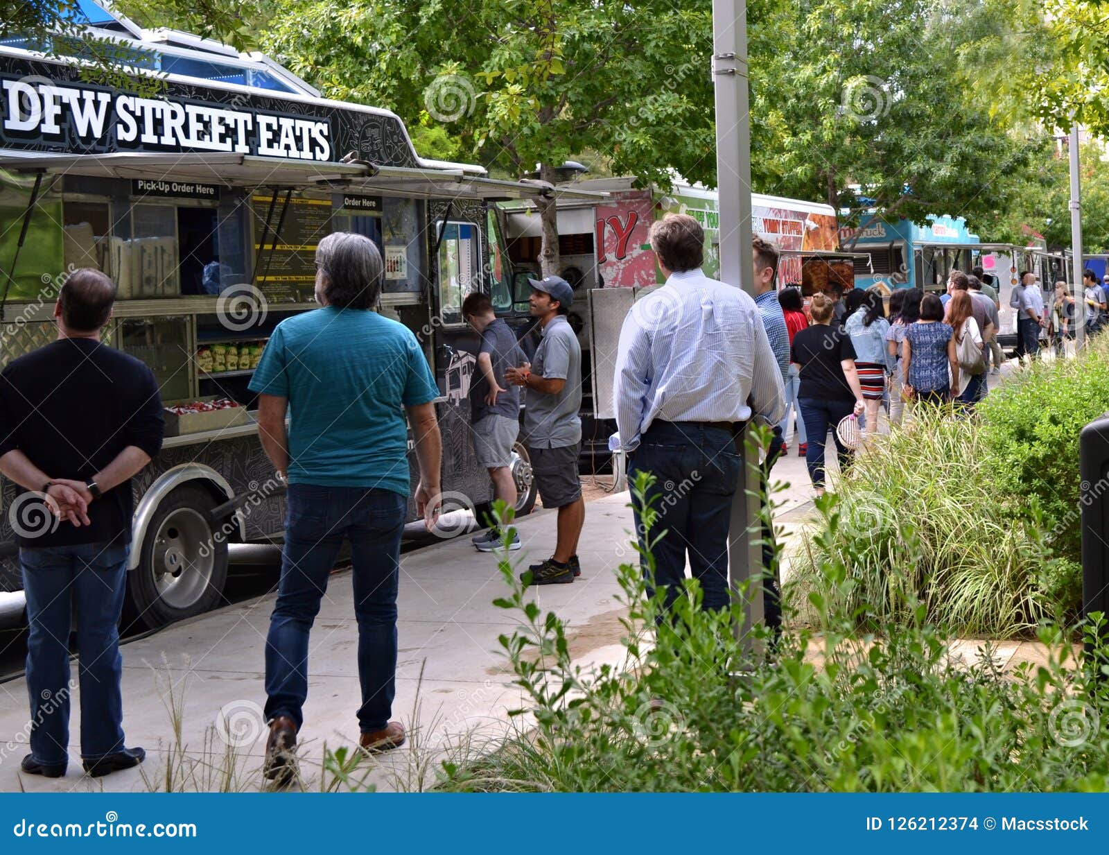 Klyde Warren Park, Dallas Food Trucks Editorial Stock Image Image of