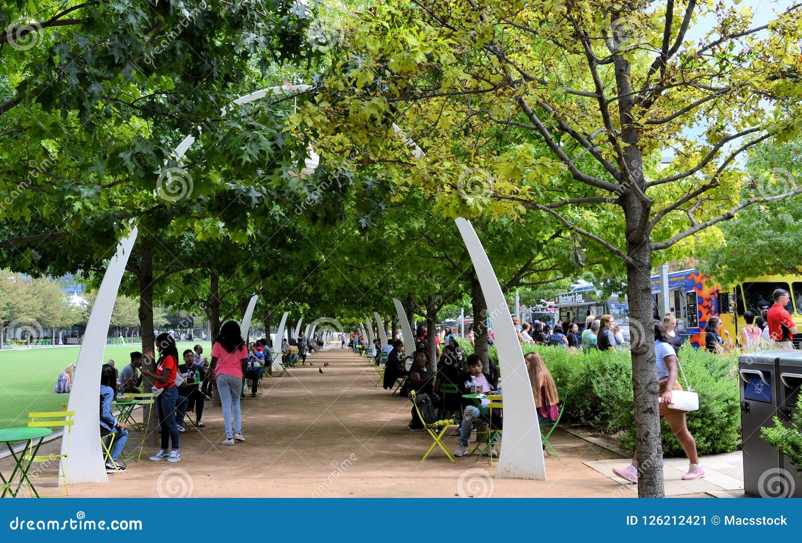 Klyde Warren Park, Dallas Food Trucks Editorial Photo Image of