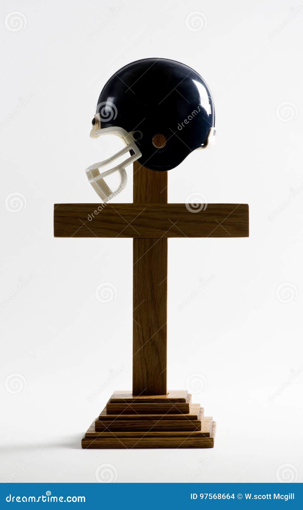 Cleveland Browns professional american football club, silhouette of NFL  trophy, logo of the club in background Stock Photo - Alamy