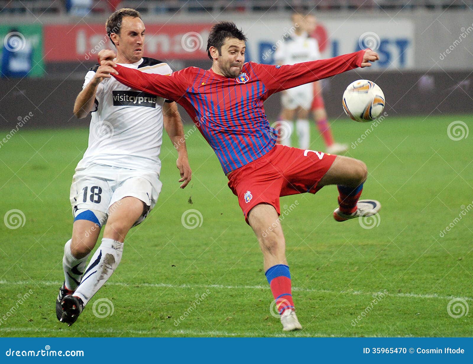 Soccer - UEFA Champions League - Group E - Real Madrid v Steaua Bucuresti -  Santiago Bernabeu Stock Photo - Alamy