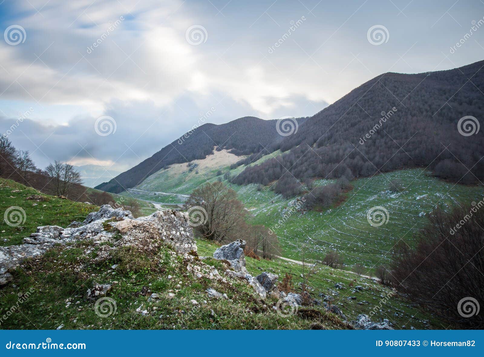 forca d`acero, access to parco nazionale d`abruzzo, italy