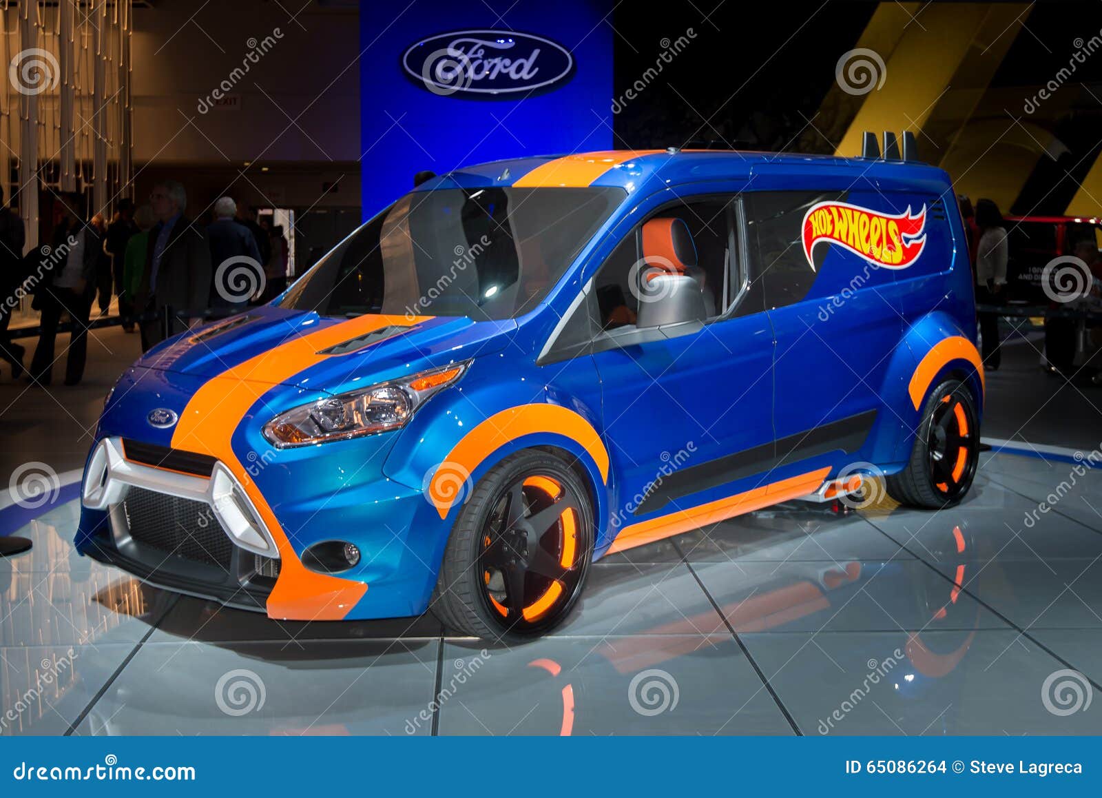 Ford Transit em Americana