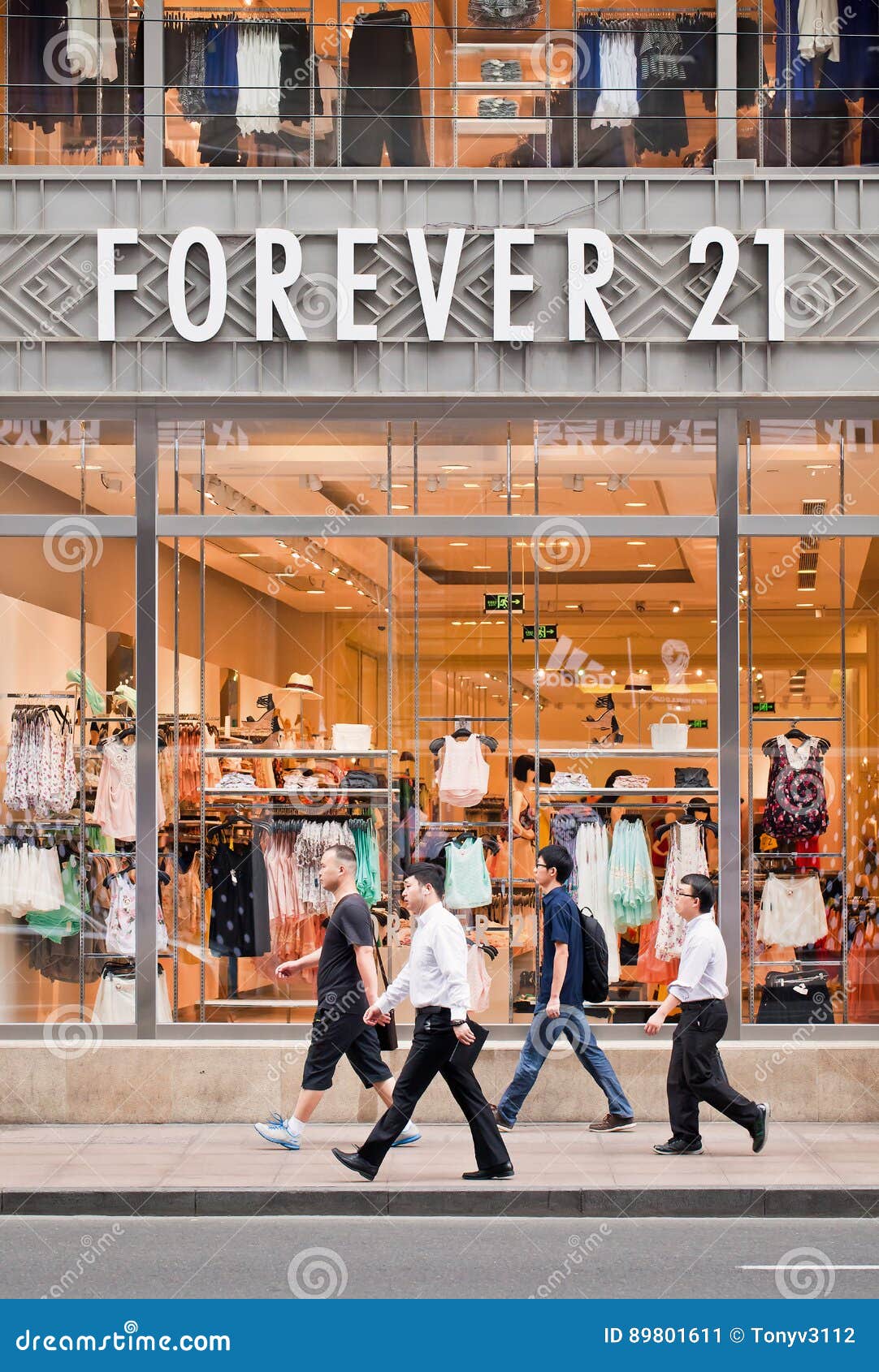 Forever 21 Outlet, Shanghai, China Editorial Photo - Image of