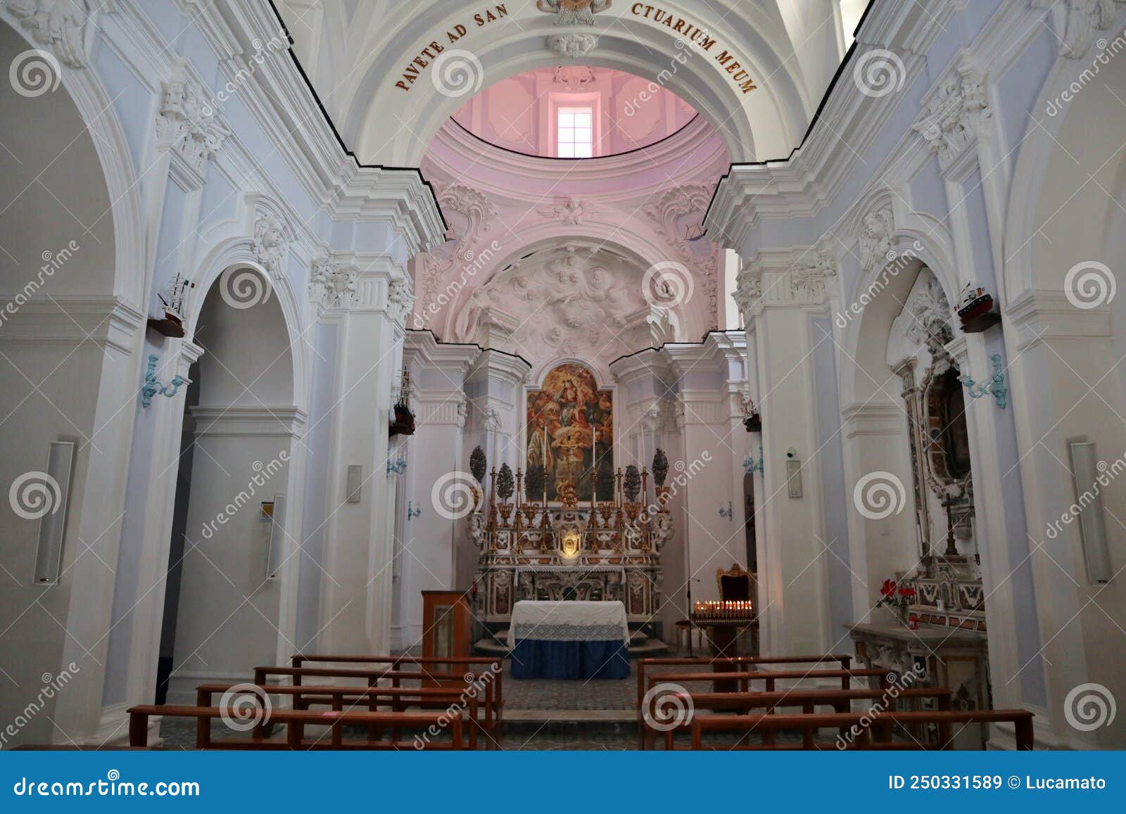 Chiesa Parrocchiale Di San Gaetano Forio - Interno Della Chiesa Di San Gaetano Editorial Stock Image