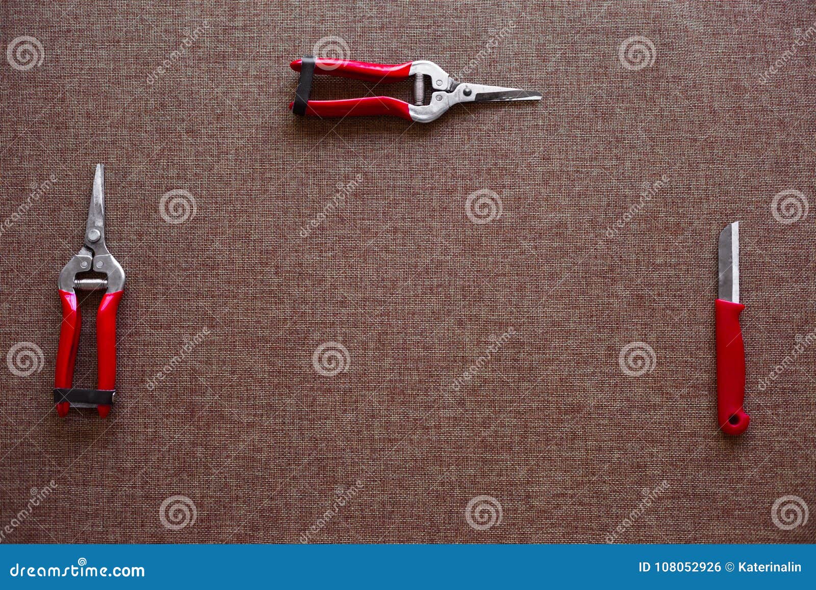forist desktop with working tools