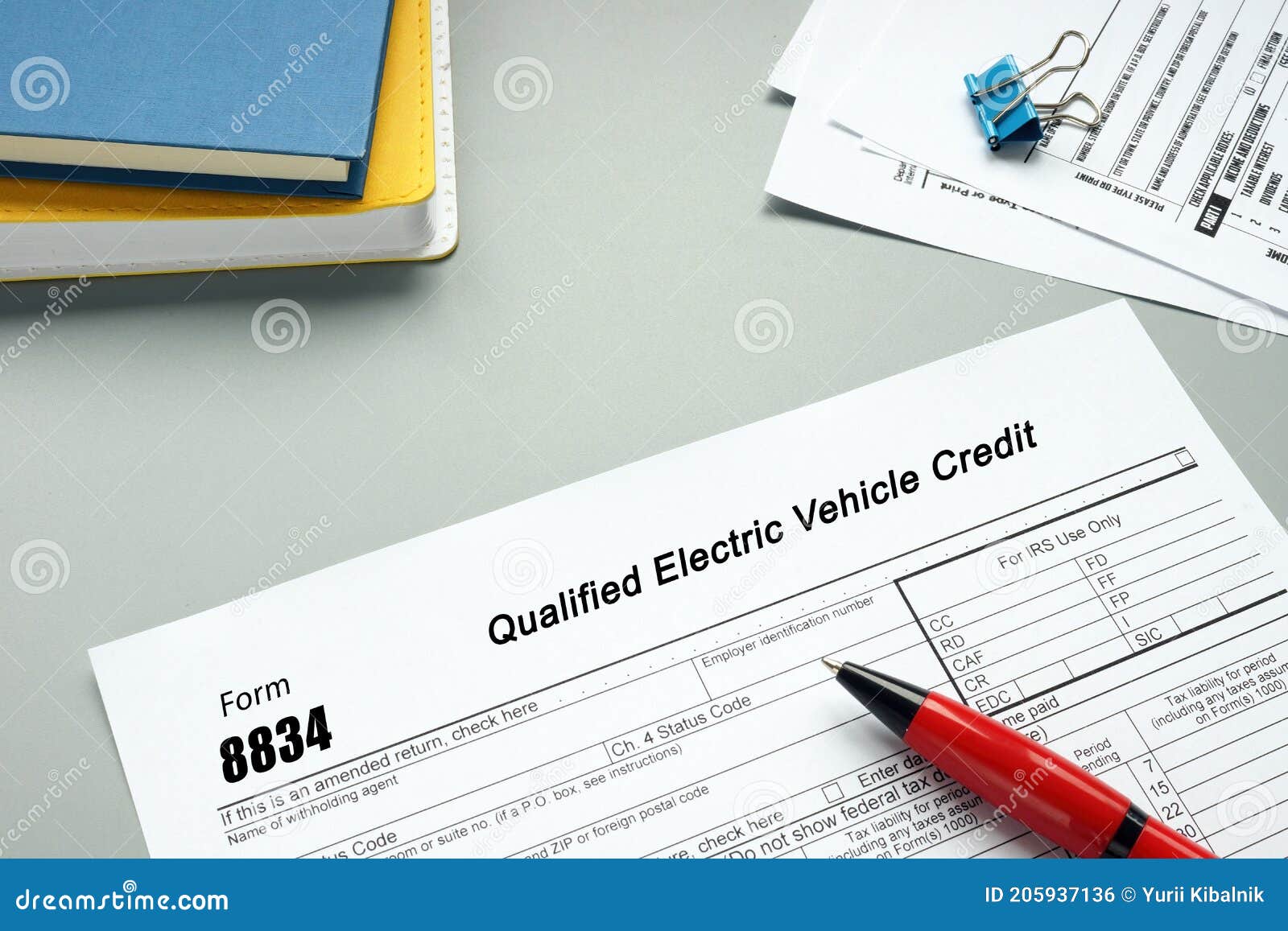 form-8834-qualified-electric-vehicle-credit-inscription-on-the-page